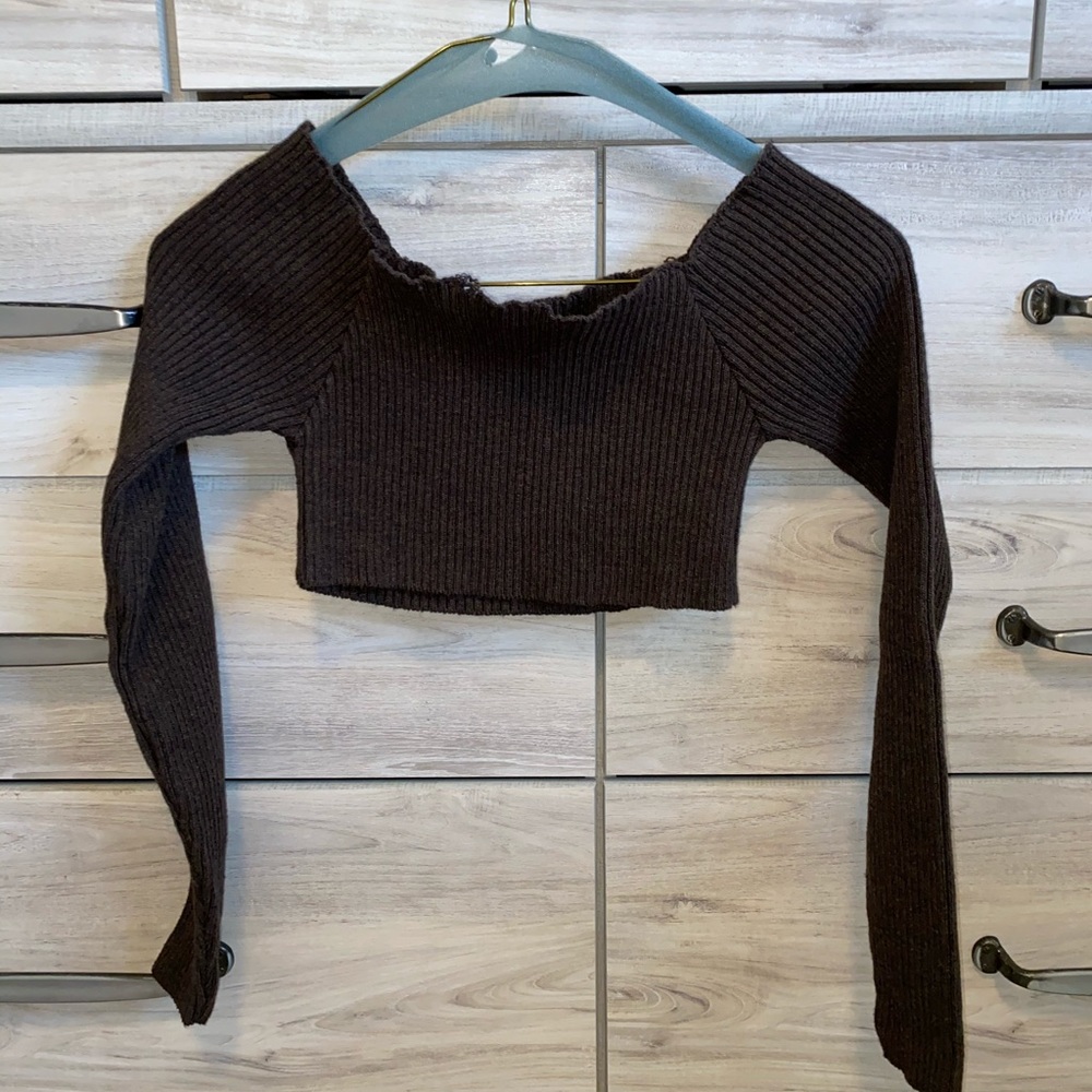 Cropped Longsleeve Knit Sweater